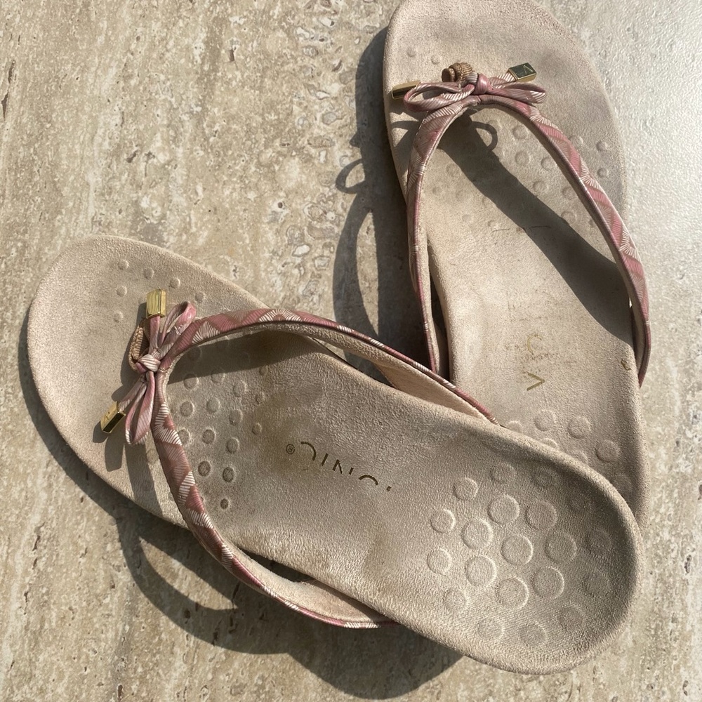 Vionic Flip Flops - image 4